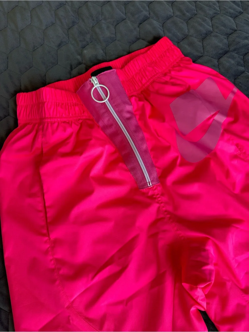 Nike Hyper Hot Pink Women's Track Joggers zipper detail size Small blocked logo